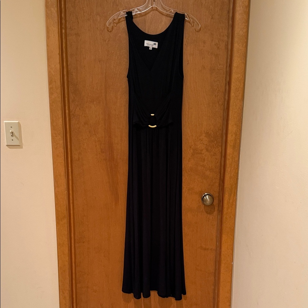 Liz Lange Black Sleeveless Maxi Dress with Gold Ring Detail